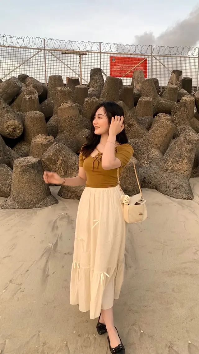 #fyp #lomboktiktok #foryou #xyzbca #pantai #OOTD 