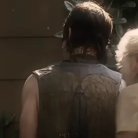 best couple, daryl&beth😍😋 ib: @diatonismayor  #daryldixon #daryldixonedit #bethgreene #bethgreeneedit #thewalkingdead #twdedit #opetzedtz #fyp 