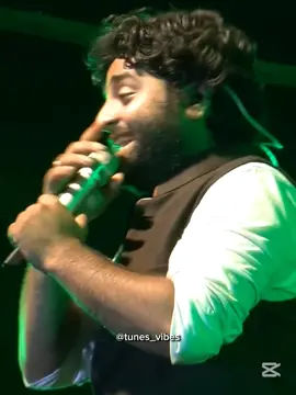 Samjhawaan ❤🥺 #tunes_vibes #tunesvibes #tunevibes #bollywoodsong #lines #song #tunes #music #songtranslation #sad #xyzcba #bollywood 