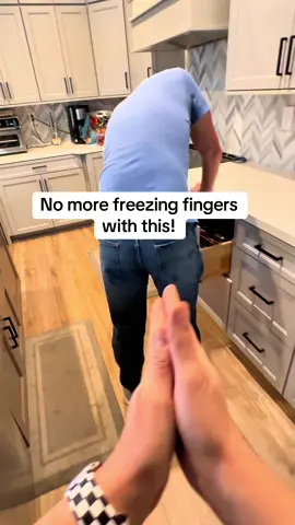 Here’s a more convenient way to warm your cold hands!  These hand warmers come in their own rechargeable case and have three heat settings.  Well take these withbus on snow trips or winter actgities with the kids. I like these way better than the packets that dont last very long and are wasteful.  Where are my friends who live in the snow?  @Beauty Dream Stage  #handwarmer #rechargeablehandwarmer #coldhands #snowtrip #coldweathertips #tiktokshopblackfriday #tiktokshopcybermonday #holidaygiftguide #christmaspresents 