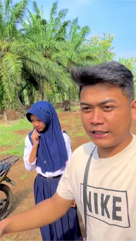 Tonton vlog lengkape neng cenol YT ne mas @Aji Sukma bolo @wulan 