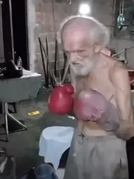 #meme #oldman#funny #fyp#funnyvideos #boxing🥊 #eyeofthetiger 