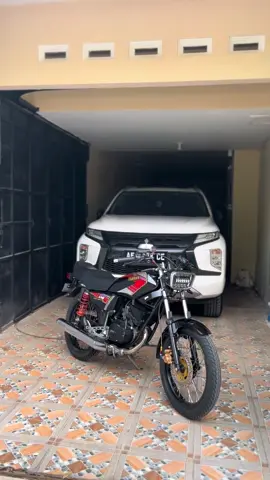 mejeng🚀 #rxking #rxkingindonesia #rxkingmodifikasi #pajerosport #pajerosportdakar4x4 #speksenangsenang #trendtiktok #fyp #madiun24jam 