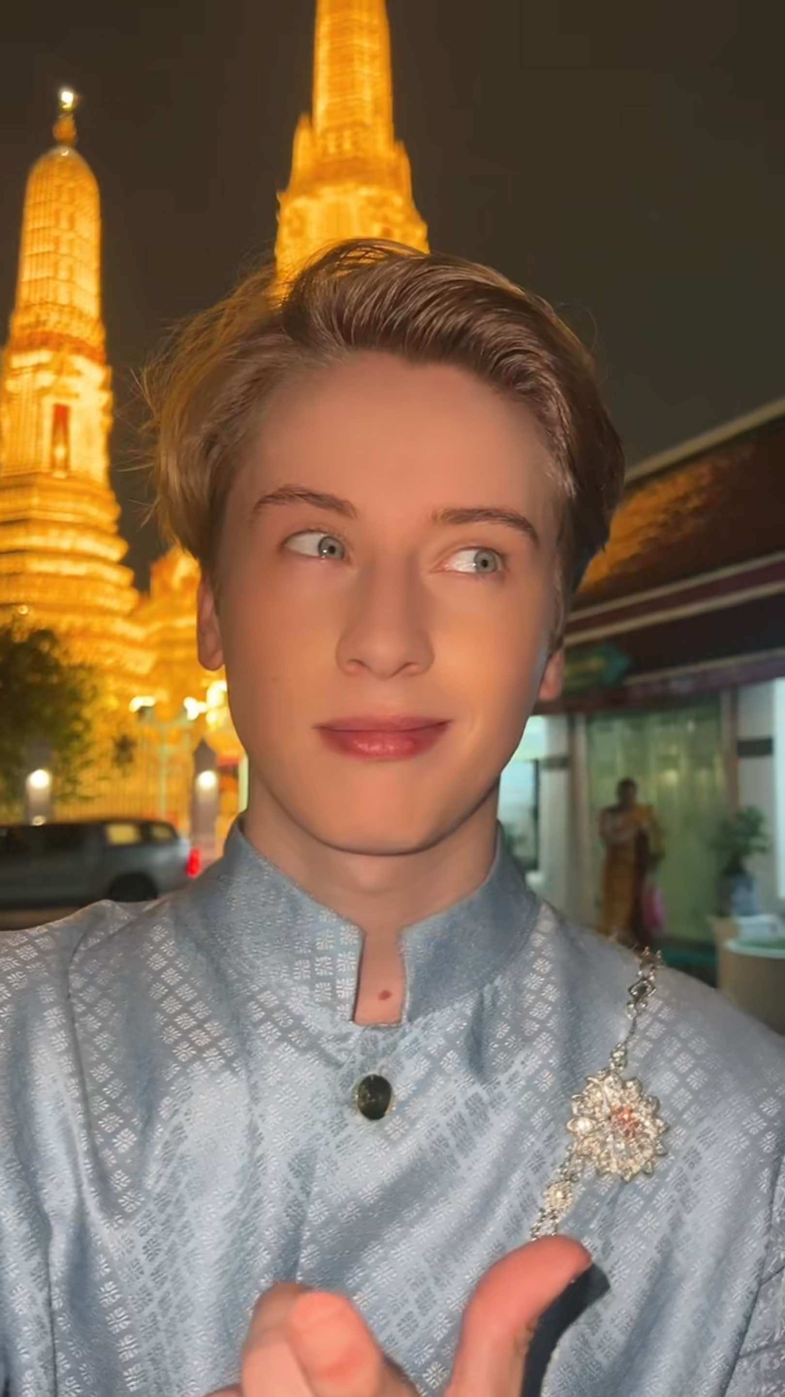 🙋🏼‍♂️🇹🇭