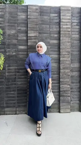 cakep jg style ootd beginii #OOTD #ootdhijab #ootdfashion #kemejawanita #rokjeans #jiniso 