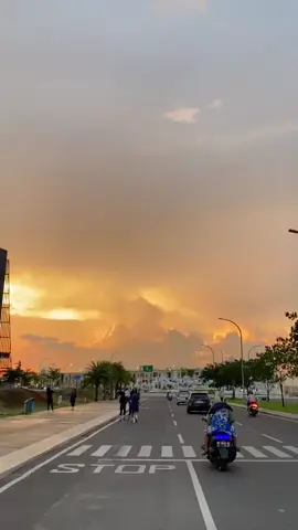 vibes Makassar disore hari✨🧡#makassar #senjasorehari 