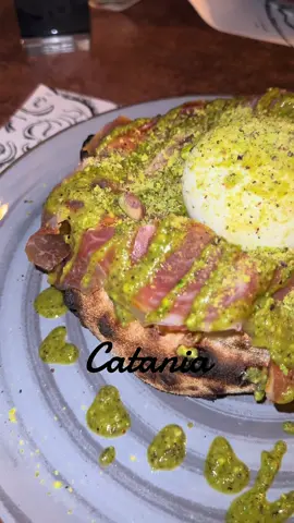 #catania #sicily #sicilia #bedda #foodporn #FoodTok #FoodLover #sicilianfood #italianfood #italian #fy #fyfyfy #xyzbca #italia #italy #terramia 