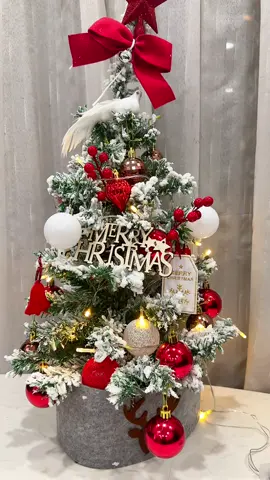 Cây thông Noel để bàn cao 45-60cm kèm đầy đủ phụ kiện trang trí, đèn led và pin luôn nha mọi người 🎄☃️✨🪵 #giangsinh2024 #noel #trangtrigiangsinh #phukientrangtrinoel #xuhuong #noel2024 #caythongnoel #viral #xuhuong 