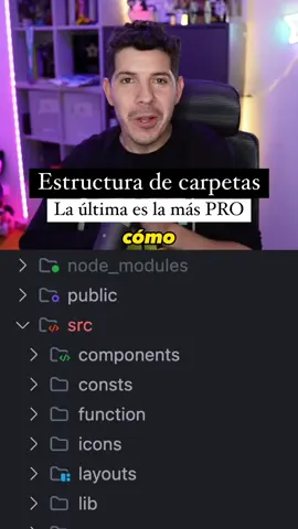 ¿Cómo estructurar las carpetas de tu proyecto? No importa si usas React, Vue, TypeScript o JavaScript... Existen diferentes estrategias y opiniones de cómo hacerlo. ¡Te explico algunas interesantes! ↓ 1. Por Tipo Esta es la más sencilla y típica. Funciona bien en proyectos pequeños. Creas una carpeta para cada tipo de archivo: componentes, páginas, servicios, estados, utilidades... ¿Lo malo? Puedes terminar con carpetas con muchos archivos que se hacen difícil de seguir. 2. Por Tipo y Feature Aquí ya reflejamos la lógica de nuestro negocio en las carpetas. Así que dentro de cada una, indicamos a qué parte de nuestra aplicación se refiere. Lo bueno es que ya es más fácil de navegar pero repetimos las mismas “features” en cada carpeta. 3. Screaming Architecture Aquí le damos la vuelta. En lugar de indicar qué usamos, nuestras carpetas indican qué hacemos. Seguro que muchas veces has entrado a un proyecto y rápidamente te has dado cuenta que usa React pero no tenías ni idea realmente qué hacía. La idea de esta estructura es darle la vuelta. Simplificar el desarrollo del proyecto y hacer que independientemente de la tecnología, las carpetas nos guíen a lo que nos interesa. ¿Cuál es la mejor? Todo depende. Tamaño del proyecto, duración del proyecto... Además, siempre puedes empezar por la primera y luego ir migrando poco a poco a otra. También pueden existir opciones intermedias que mezclen algunos conceptos. Si te gusta este contenido, deja tu apoyo con un like. #software #programacion #programadores #informatica #programador
