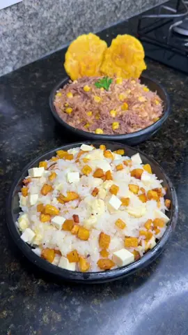 2 formas de HACER ARROZ COLOMBIANO!😍🇨🇴🤤 acompañado de Cola & Pola 🍻 Ingredientes:  Arroz plátano maduro y queso 🧀  - Arroz  - Aceite  - Ajo/Cebolla/ Sal  - PlátanoMaduro  - Queso costeño  - Queso campesino  - Queso mozzarella  Arroz con carne desmechada 🥩 - Arroz  - Maicitos  - Tomate  - Pimentón  - Cebolla larga  - Ajo  - Carne desmechada (receta en el perfil)  - Paprika Ajo Sal  Y por supuesto acompañar este almuerzo con LA PROPIA COLA Y POLA!😮‍💨🍻  #cali  #colombia  #recetas  #recetasfaciles  #tiktokfood  #almuerzo #ColaYPolaLaPropia 