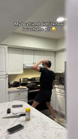 PLEASE THE DANCE HE LOOKS LIKE THEM🤣🤣🤣 @Thatboydrew22 #fypage #viral 