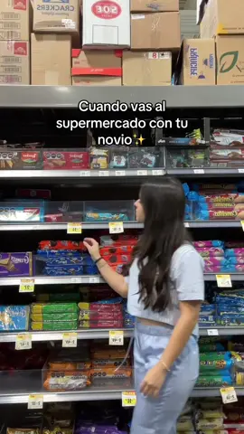 Cuando vas al supermercado con tu novio🥲 #humor #comedia #novios #pareja  @CharlySaldiboy 