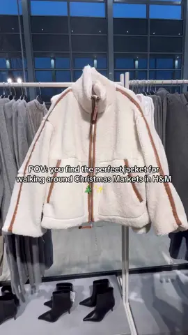 POV: you find the perfect jacket for walking around Christmas markets in @H&M 🎄✨ #handm #hm #christmas #winterfashion #shopping #christmasoutfit #fyp 