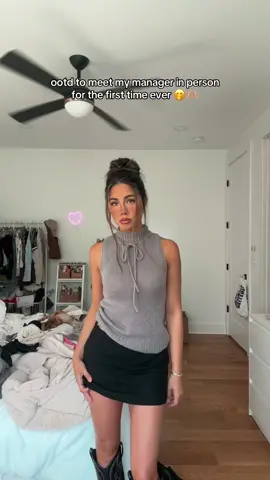 business professional 🤓 lol #management #nashville #OOTD #fallfashion 