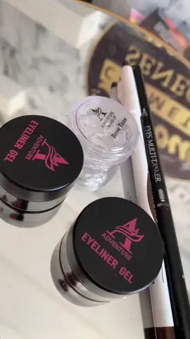 Les indispensables pour des sourcils bien tracés ❤️❤️❤️ disponible a 5.000f au 789558317 #maquillage #avourcosmetics #avourcosmeticsSenegal #makeupprofessional #adventuremakeup #