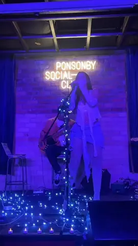 when you go to shower song come to the stage @@Jessiereyez##nzartist##raspyvoice##jessiereyez##music##singing##auckland##newzealand##australia##nz##performance#LIVE #TikTokLIVE #LIVEhighlights 