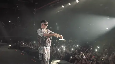 BUENOS AIRES INFINITAS GRACIAS X LA NOCHE INCREIBLE QUE ME REGALARON ❤️❤️ VAMO QUE FALTAN 3 DIAS PAL 11/11 “TRAMPA AL TIEMPO”