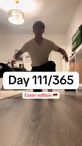 111/365 in Essen 🇩🇪 about to have a wonderful night 🕺🪩 #pushupchallenge #pushups #workoutchallenge 