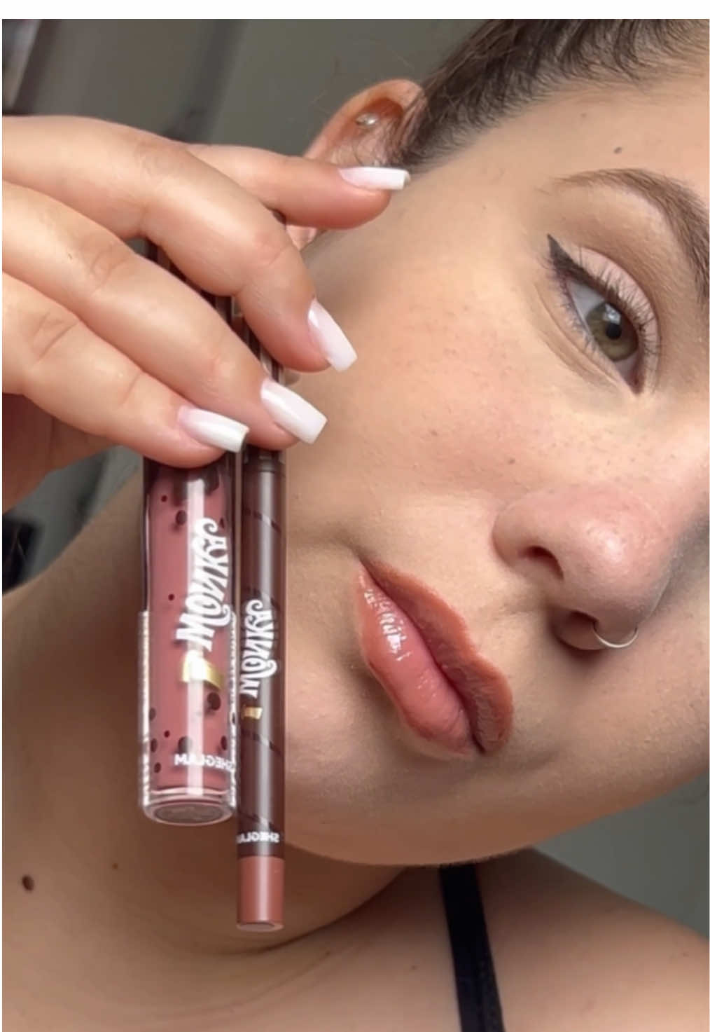 Mais um gloss de chocolate 😋🤎🍫 Wonka by @SHEGLAM  #sheglam #gloss #makeup