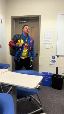 The kid in class that no one likes 😭😭