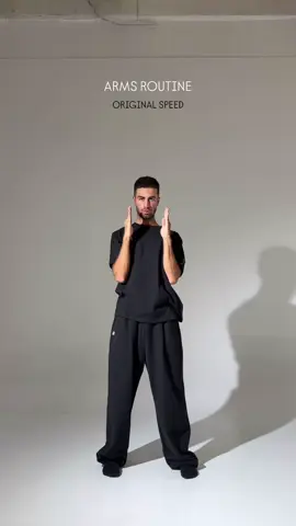 Let’s learn and dance 🤍 #tutorialdance #armscontrol #voguing 