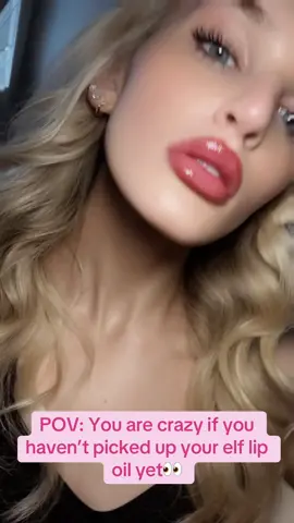 ELF LIP OIL IS MY ABSOLUTE FAV😍🥰🩷 #tiktokshop #elfcosmetics #elflipoil #tiktokshopblackfriday #tiktokshopcybermonday #makeup #lipoils 