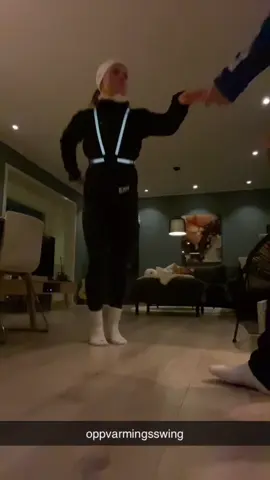 på tide med litt mer swing på brukern her🕺🏼💃🏼🤠 @Henrik Stubbe #dance #swingdance #funny #fyp 