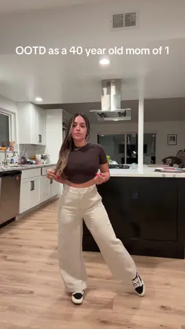Casual chic 🤎 #petite #petitefashion #petiteoutfit #MomsofTikTok #momsover40 #momssupportingmoms #TikTokFashion #tiktokaffiliate #lululemon #abercrombie #travisscott #clawcliphairstyles 
