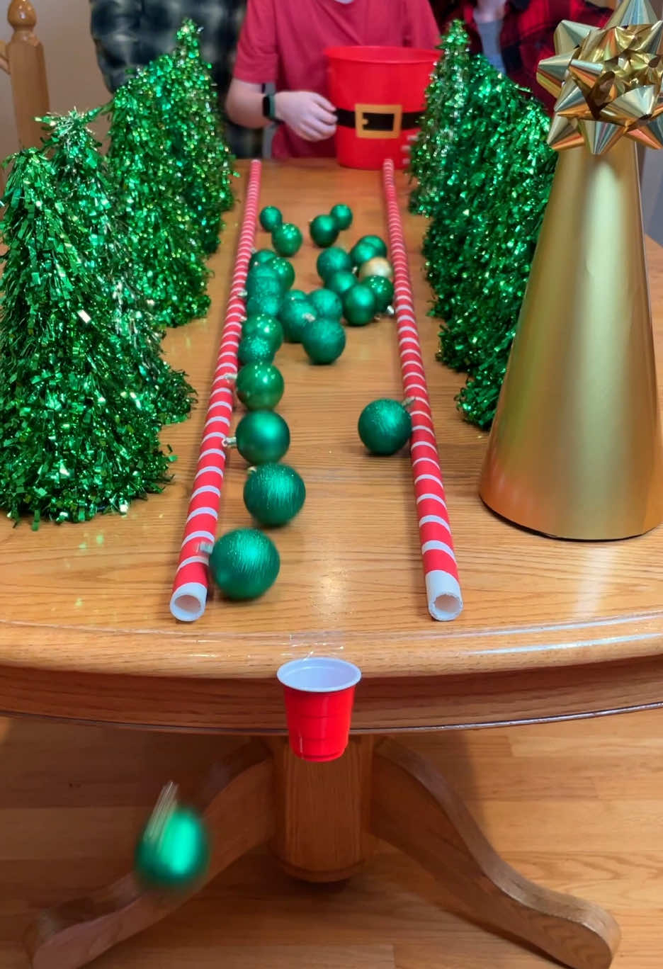 Tiny Cup Christmas Family Game 🎄 #fyp #christmas #family #dad #partygame #challenge #holiday #DIY 