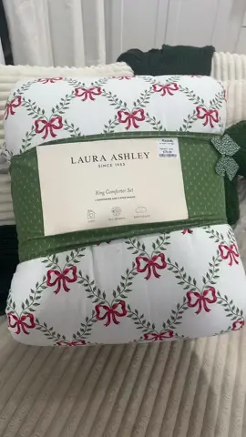 Cutest Bow Comforter Set 🎀 #bows #marshallsfinds #bed#fyp 