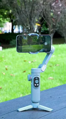 Yoyoyoyo. Time to traveling to see the world with smart x pro. 7.0 anti-shaking. 6.0 ai face tracking.