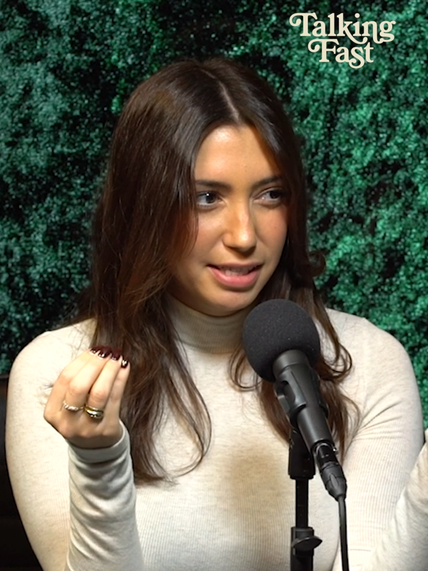 Will Tara post her relationship online? #Relationship #relationshipadvice #relationshipgoals #datingadvice #hardlaunch #hardlaunching #softlaunch #softlaunching #onlinerelationships #parasocialrelationships