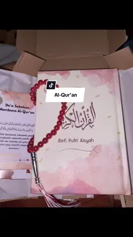 makin semangat murojaah kalau di temenin Al-Qur’an aesthetic ini💗 yakin gamau samaan?#selfreminderislamic #alquran #alqurancustomnama #bymayscarf #hampers #souvenir #giftbox#fyp 