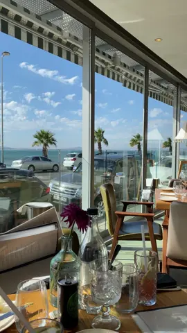 Come with me to Bobos in the heart of the promenade 😍 It truly does feel like coming home ☺️10/10 recommend! Stunning views, yummy food and amazing cocktails 🥰 I truly was impressed with this restaurant in Cape Town 🥹 Kove collection restaurants you will always be famous 🤌🏽 #bobosresturant #capetownrestaurants #capetownrestaurant #restaurantsincapetown #kovecollection #seapoint #seapointpromenade #seapointcapetown #capetownfoodie #capetownfood 