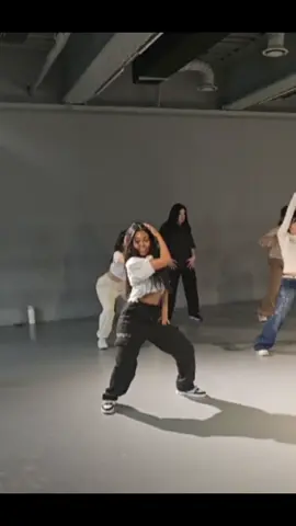 Finally got to take a class at #1milliondancestudio #korea #1million #dance ❤️☺️❤️