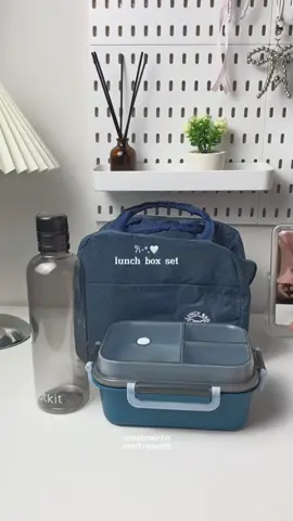set lunch box 🤍 #lunchbox #setlunchbox #lunchboxideas #kotakbekal #lunchboxset #tempatbekal #tasbekal #fyp #foryou #lunchboxmurah #kotakmakan #kotakmakanantitumpah 