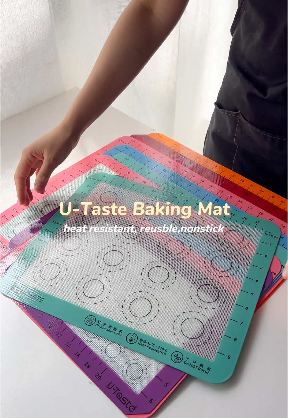 U-Taste Baking Mat Set. Grab one for the baking season ✨✨Perfect holiday gifts for friends or family who love baking. #baking #cooking #holiday #bakingseason #Recipe #bakingmat #fyp #viralvideos 
