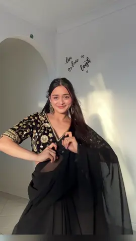 Ooutfit: @Belleza.fits🇳🇵🇺🇸 ❤️