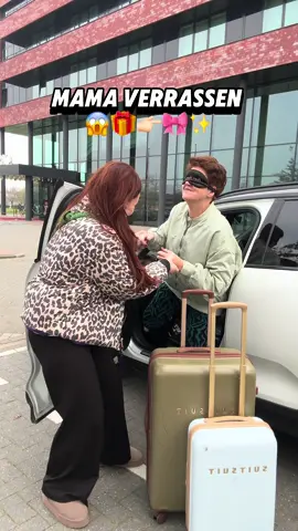 Yay of nay 👇🏻😱 Mama & ik waren uitgenodigd 