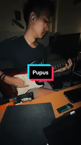 “Aku mencintaimu lebih dari yang kau tahu. Meski kau takkan pernah tahu.” – Pupus. #cover #covergitar #pupus #dewa19 #andraramadhan 