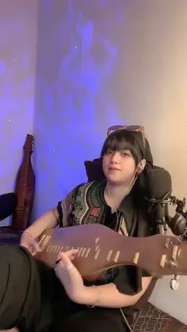 Thank you buat malam ini teman2 onlineku 🔥🔥 . . @jhon sinaga  #riwayatlive #menghapusjejakmu #noah #alatmusiktradisional #sapedayak 