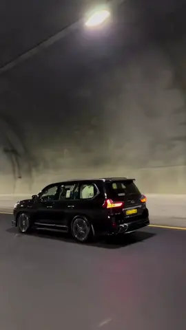 Car Name ?? #foryou #foryoupage #viralvideo #grow #account #viral #standwithkashmir #lx570 #lexus #1millionaudition #ak_cars #fypシ #carlovers #lexusiraq @TikTok 
