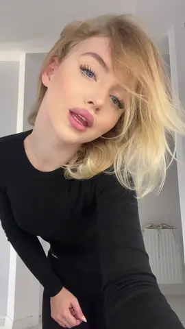 Madonna.🤍🧎🏼‍♀️