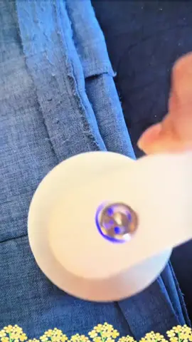 Say goodbye to lint, fuzz, and pet hair! 🧶✨ This Electric Lint Remover is a game-changer for your clothes and fabrics. With a USB rechargeable design and replaceable blades, it’s perfect for all your garments! Lightweight, portable, and super effective! Keep your clothes looking fresh and new, anytime, anywhere! 🧥👚💨 #ElectricLintRemover #FabricShaver #HairballTrimmer #USBRechargeable #PortableFabricRazor #ClothesCare #LintFreeLiving #FallWardrobeEssentials #TidyUp #ForYouPage #FYP #TiktokShopDeals #TidyUpYourClothes #LaundryHacks #FuzzBeGone #FreshOutfit #NoMoreLint #FabricCare #HomeEssentials #TiktokShop