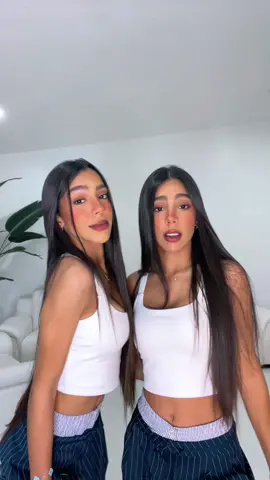 feliz sabado!🥰 que hacen hoy? #twins #parati #fyp ig-pedraza_twin 