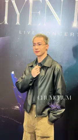 Đọ vẻ điển trai của ST Sơn Thạch và CEO Lâm Thành Kim khi cả 2 xuất hiện tại Live concert của ca sĩ Uyên Linh - The Vocalist  #TheVocalist #LiveConcertTheVocalist #UyenLinh #TheVocalist2024 #ChumChum #BimatVbiz #Thegioimodels #Lattungvbiz #TiktokGiaiTri #Globalem #stsonthach #ceolamthanhkim #AnhLuonGan #NgoDinhNam #AnhLuonGanNgoDinhNam #GrammyMusicVietnam #AnhLuonGanByChumChum 