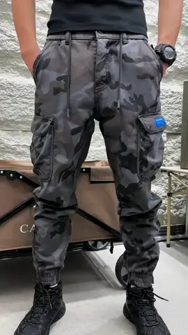 #cargopants #menfashion #menworkwear #menpants #ootdmen #overalls #casualoutfits #outdoorlife #trending #danrrio 