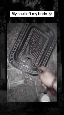 It has no shadow 💀 #scary #ghost #skinwalker #evil #possessed #spooky #paranormal #haunted #fear #horror #strange #face #mystery #night #