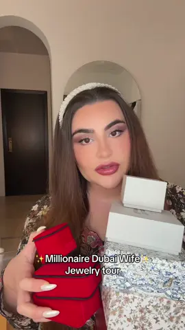 My current favorite day to day jewelry pieces ✨ #dubai #millionaire #jewelry #ksa 