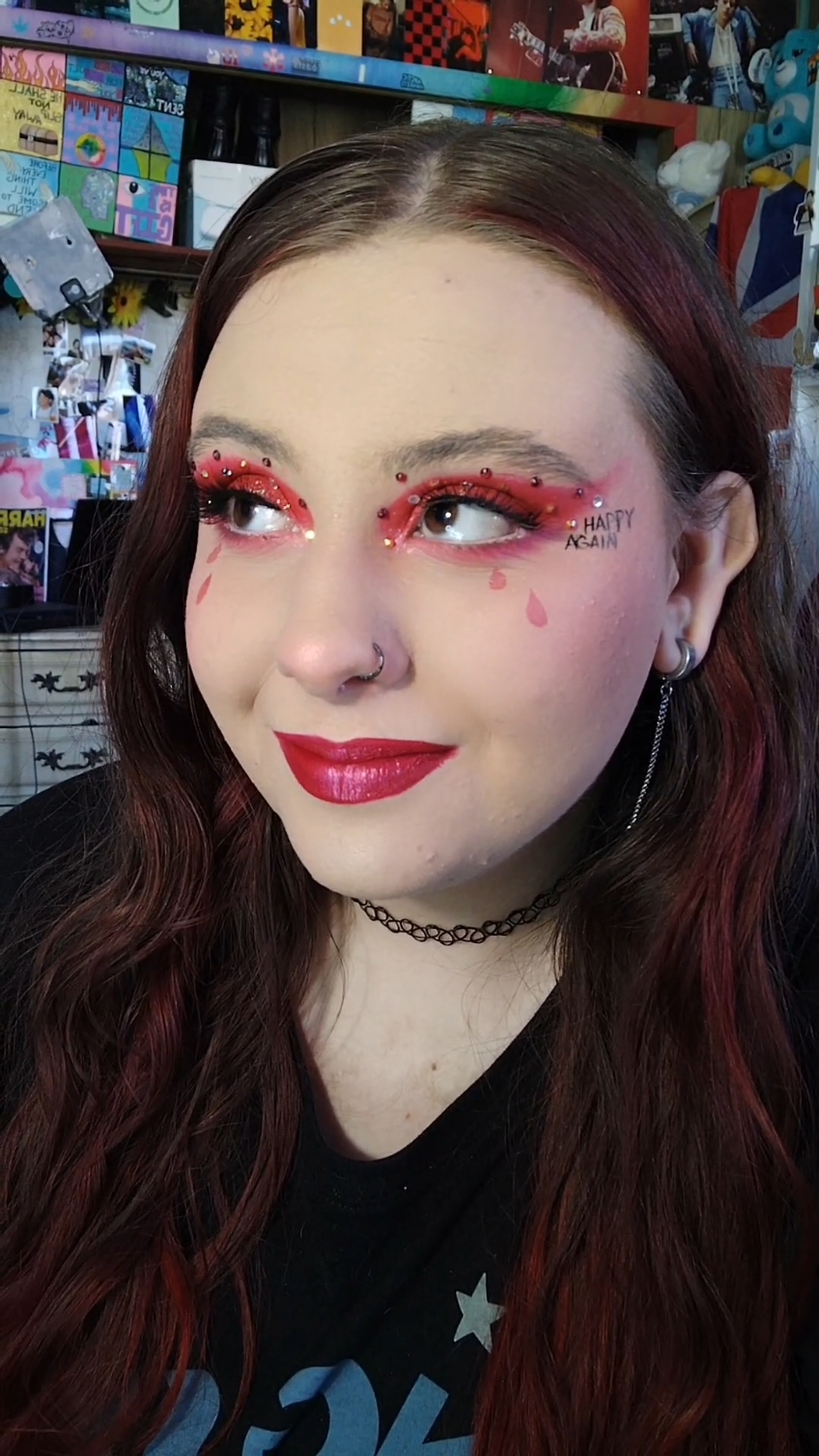 goddd i love Phantogram 😭💙 @Phantogram #smallmakeupartist #phantogram #phantogramblackoutdays #memoryofaday #happyagain 